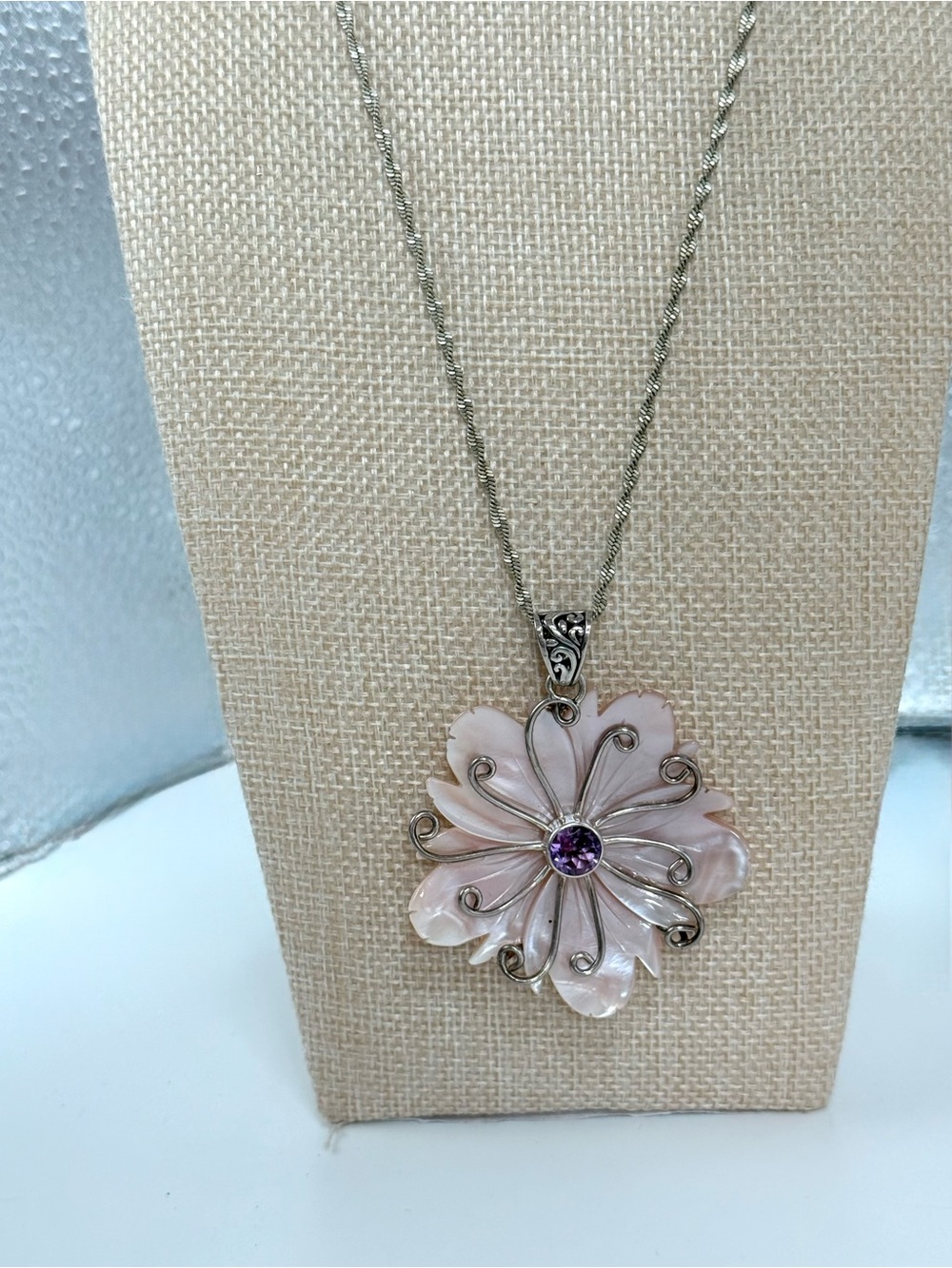 Silver Pink Mother-of-Pearl  amethyst Flower Pendant Necklace Sterling